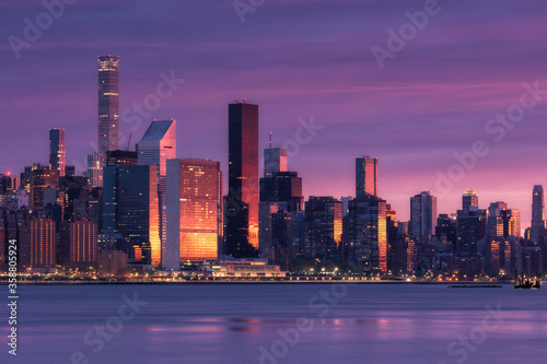 View on Midtown Skyline at sunrise with long exposure © Andriy Stefanyshyn