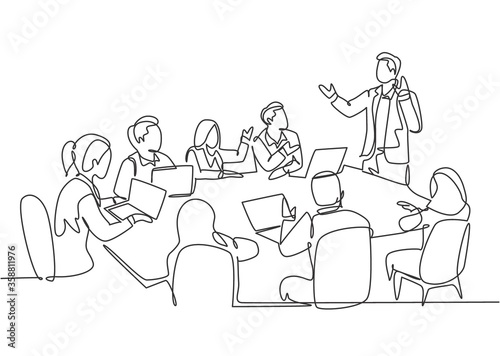 Single continuous line drawing of young happy trainer giving lifeskill lesson to the class members. Business training and presentation concept. Modern one line draw design vector illustration graphic