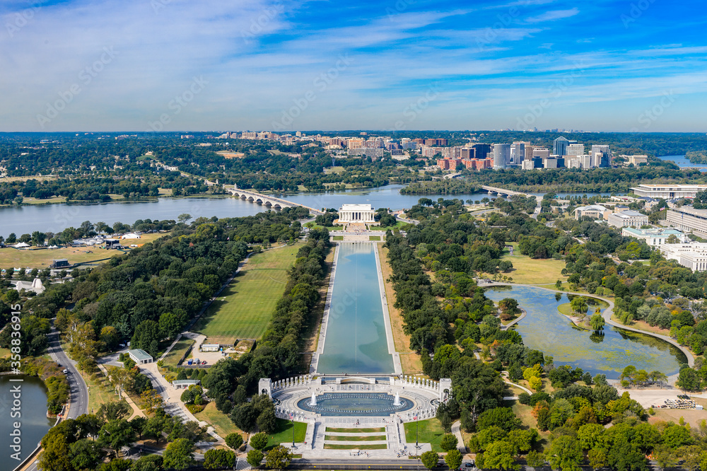 It's Aerial view of the Abraham Lincoln memorial, Washington DC, USA
