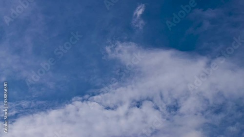 Blue Sky Timelapse with Puffy Clouds Full HD