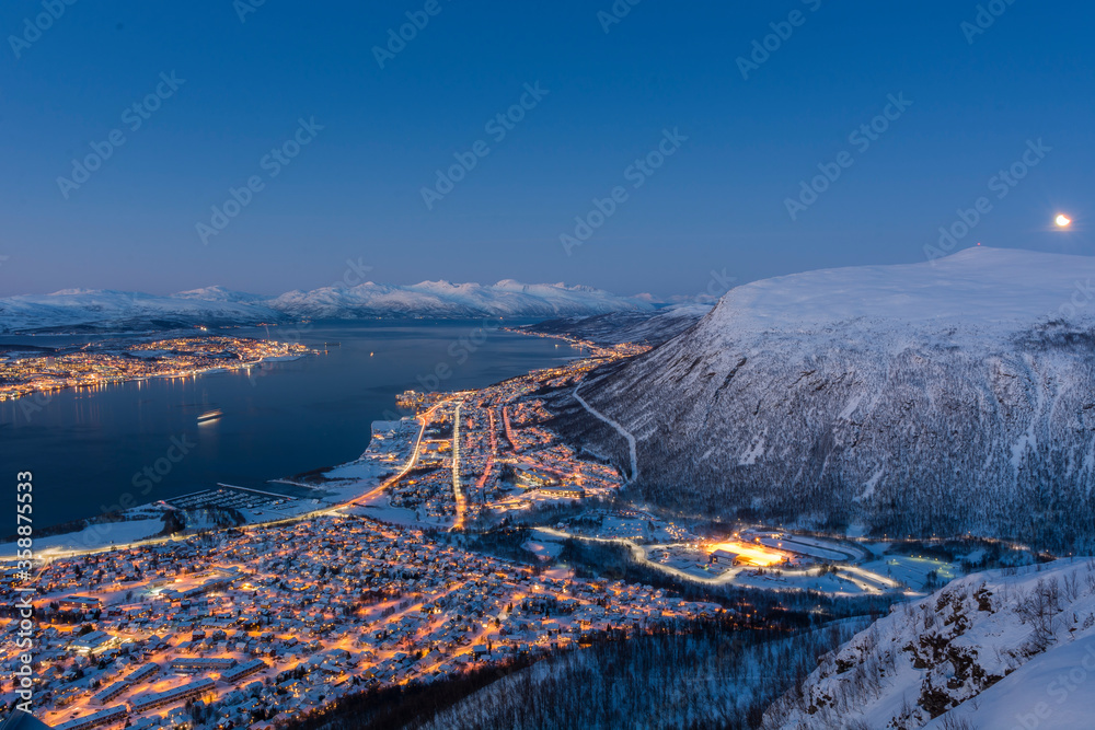 zaćmienie księżyca nad Tromso