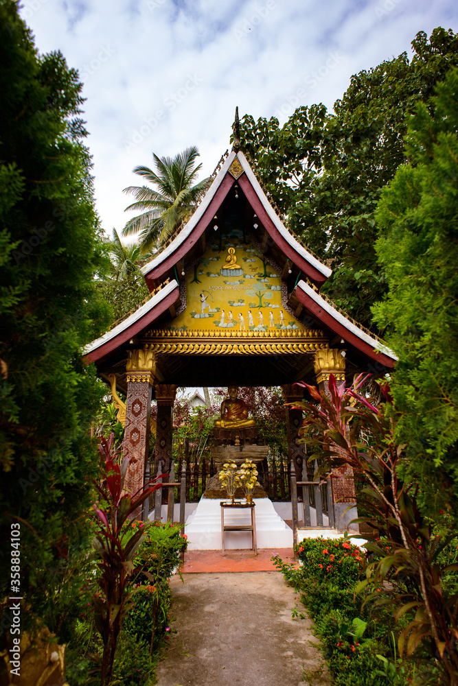 It's Vat Xienhgtong, one of the Buddha complexes in Luang Prabang which is the UNESCO World Heritage city It's Vat Xienhgtong, one of the Buddha complexes in Luang Prabang which is the UNESCO World Heritage city