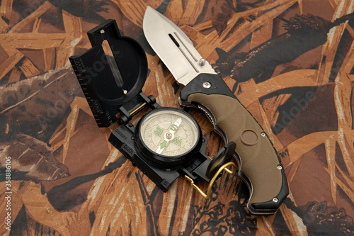 knife and compass