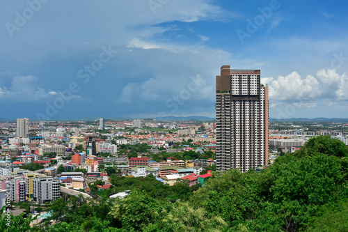 
In the city, look at the hock angle.
Saw the condo and the beach A beautiful view photo