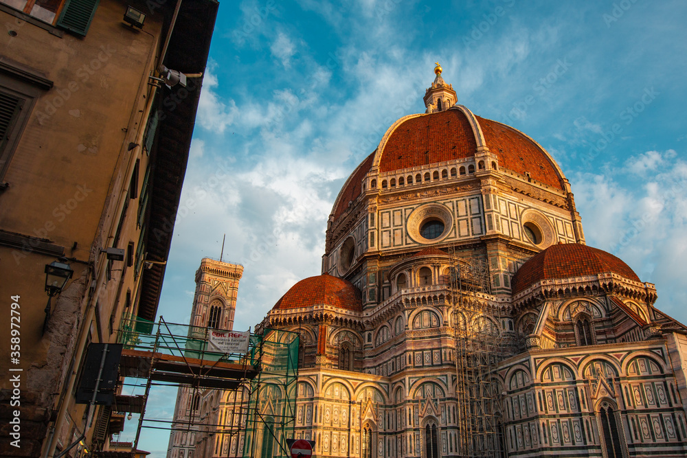 Sunrise view of cathedral of santa maria del fiore in florence italy