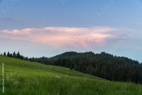 Heavy cloud sunset in the mountains