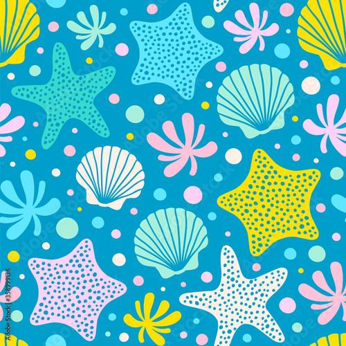 Seamless pattern with starfish, corals, pearls and seashells. Vector background with marine theme.