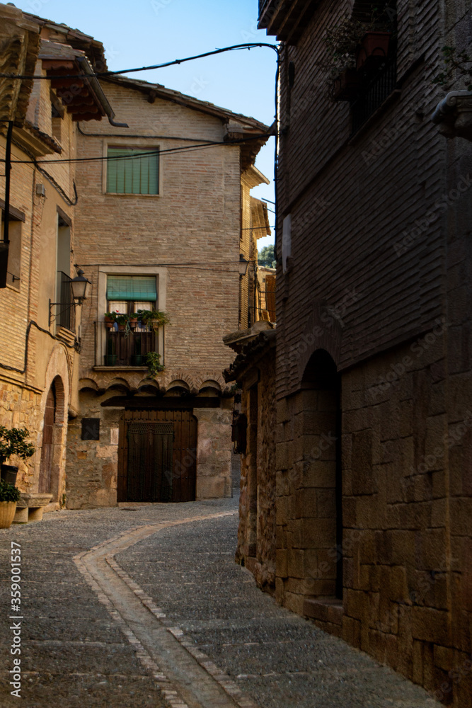 narrow street in the old town of jerusalem