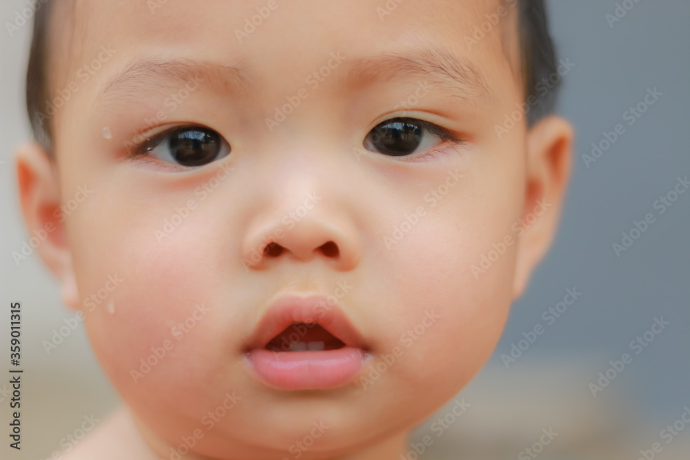 Adorable black haired asian kid Adorable black haired asian kid