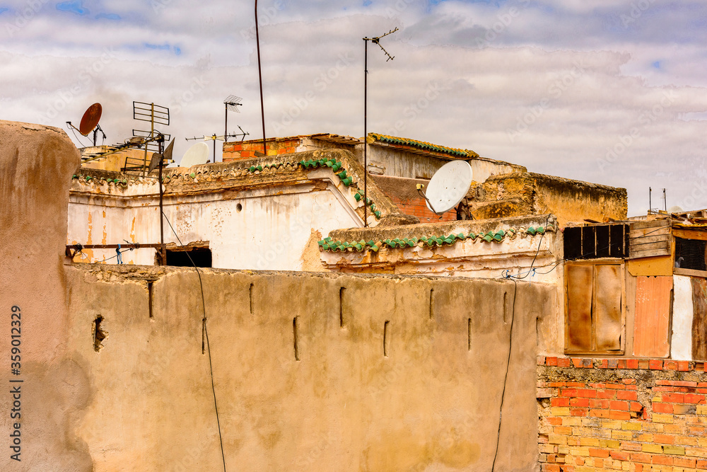 Fototapeta premium It's Architecture of Fez, the second largest city of Morocco. Fez was the capital city of modern Morocco until 1925 and