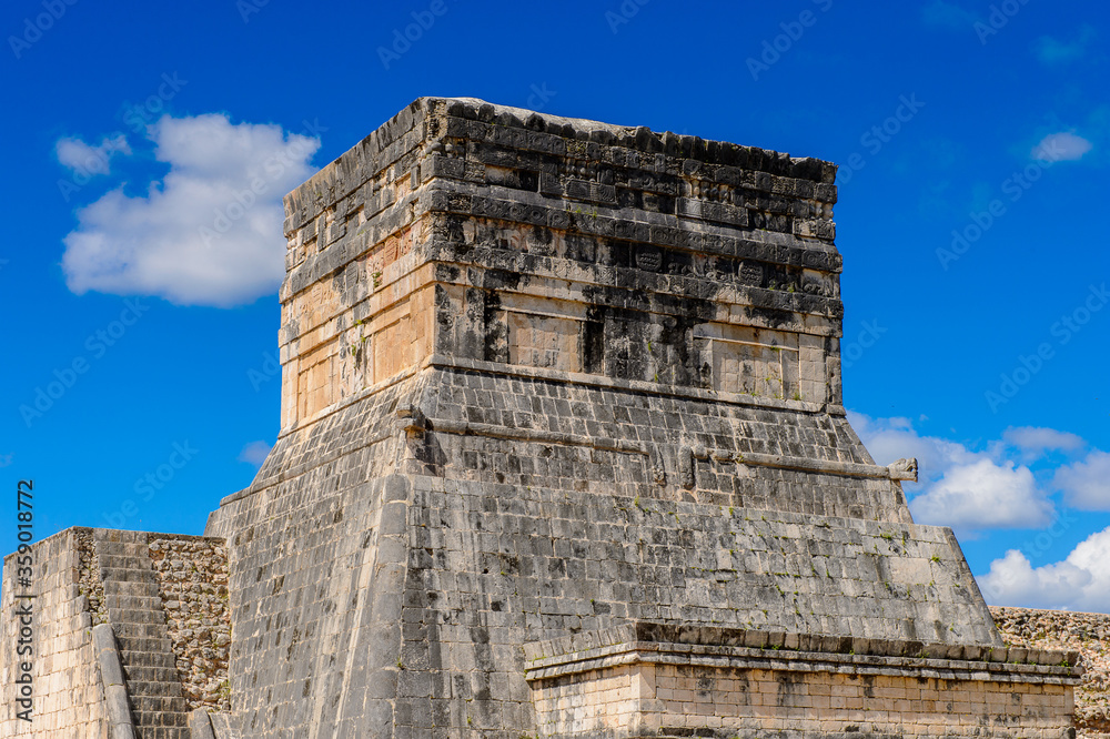 Chichen Itza, Tinum Municipality, Yucatan State. It was a large pre-Columbian city built by the Maya people of the Terminal Classic period. UNESCO World Heritage Chichen Itza, Tinum Municipality, Yucatan State. It was a large pre-Columbian city built by the Maya people of the Terminal Classic period. UNESCO World Heritage