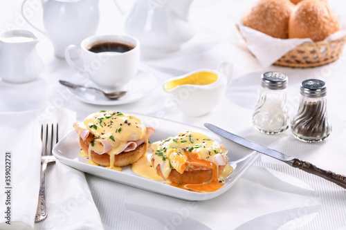 Best Benedict Eggs with Hollandaise Sauce