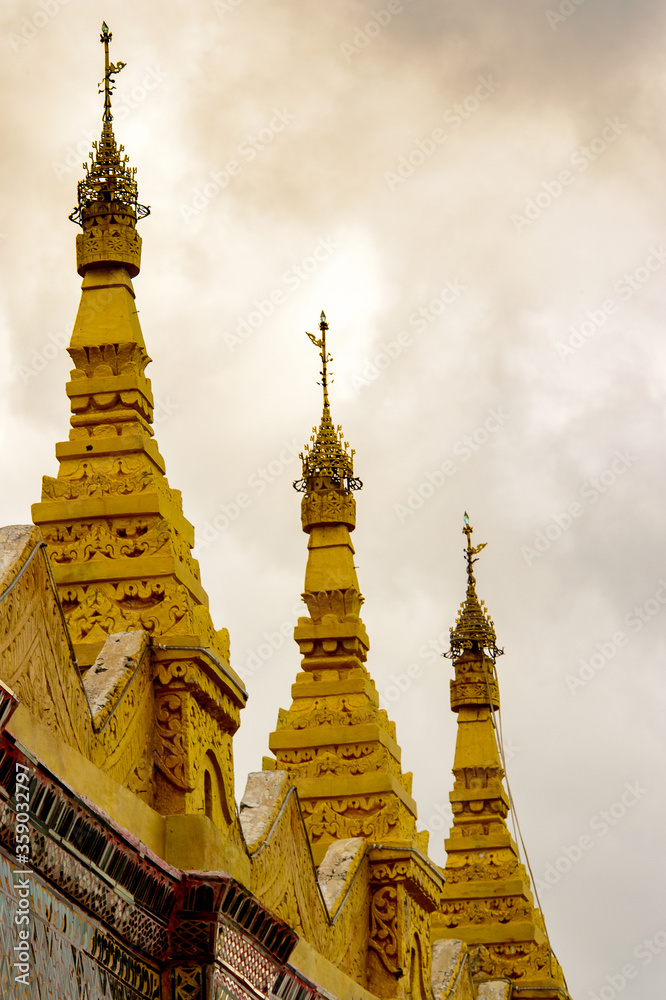 Fototapeta premium It's Su Taung Pyai, Mandalay, Myanmar. One of the Buddhist sites