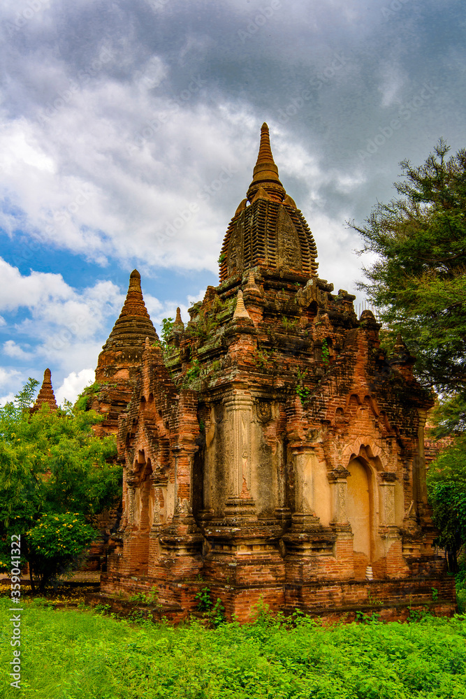 Fototapeta premium It's Temple of the Bagan Archaeological Zone, Burma. One of the main sites of Myanmar.