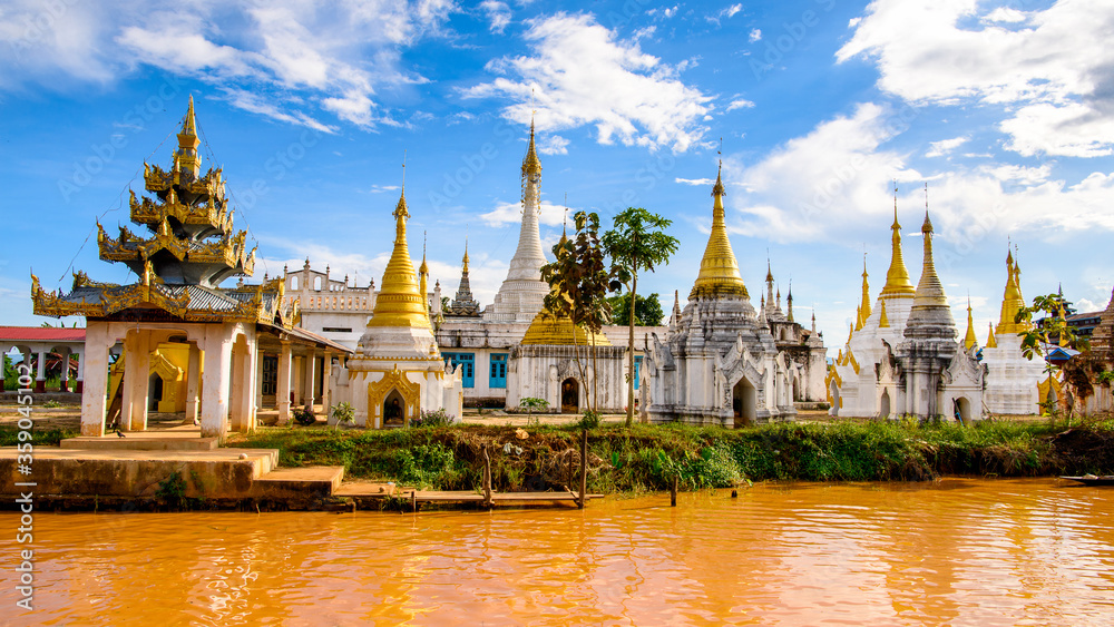 Naklejka premium It's A temple over the Lake Inle, Myanmar