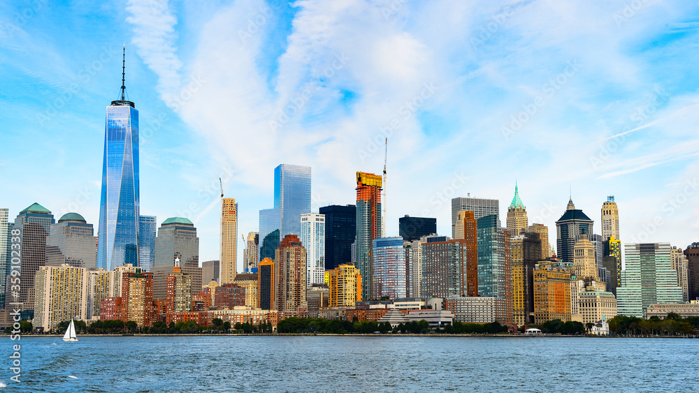 Fototapeta premium It's Beautiful evening view of the Lower Manhattan, New York City, United States of America