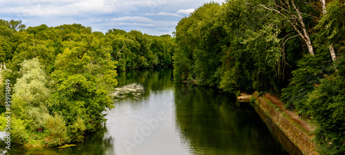 Bild auf Leinwand River Cher around the Chateau de Chenonceau a French castlle, small village of Chenonceaux, Indre-et-Loire,  Loire Valley, France
