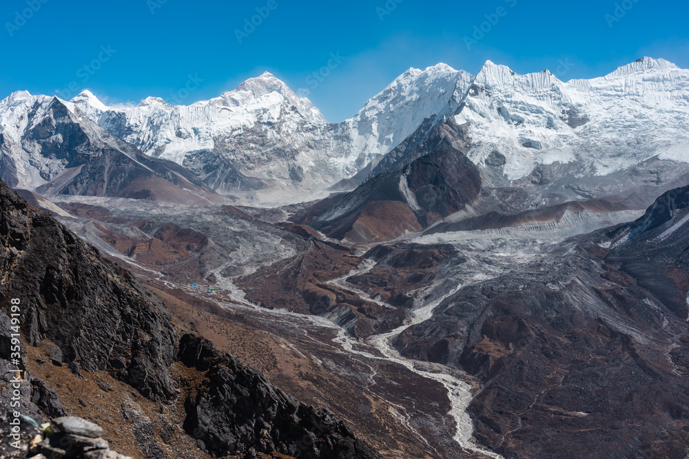Makalu mountain peak, fifth highest mountain peak in the world, Himalaya mountain range in Everest base camp trekking route, Nepal Makalu mountain peak, fifth highest mountain peak in the world, Himalaya mountain range in Everest base camp trekking route, Nepal