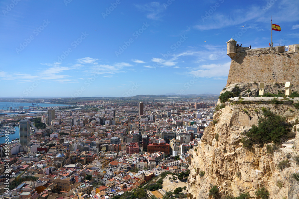 Blick von der Festung auf Alicante