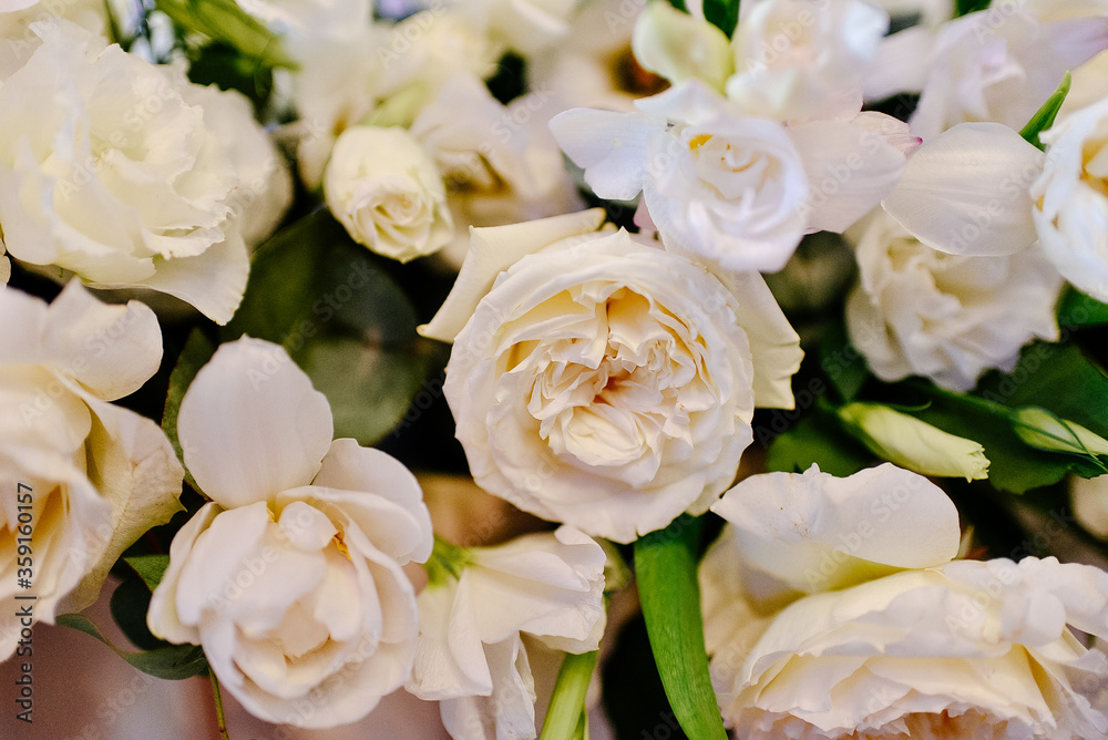 Beautiful flower arrangement of roses in a vase Beautiful flower arrangement of roses in a vase