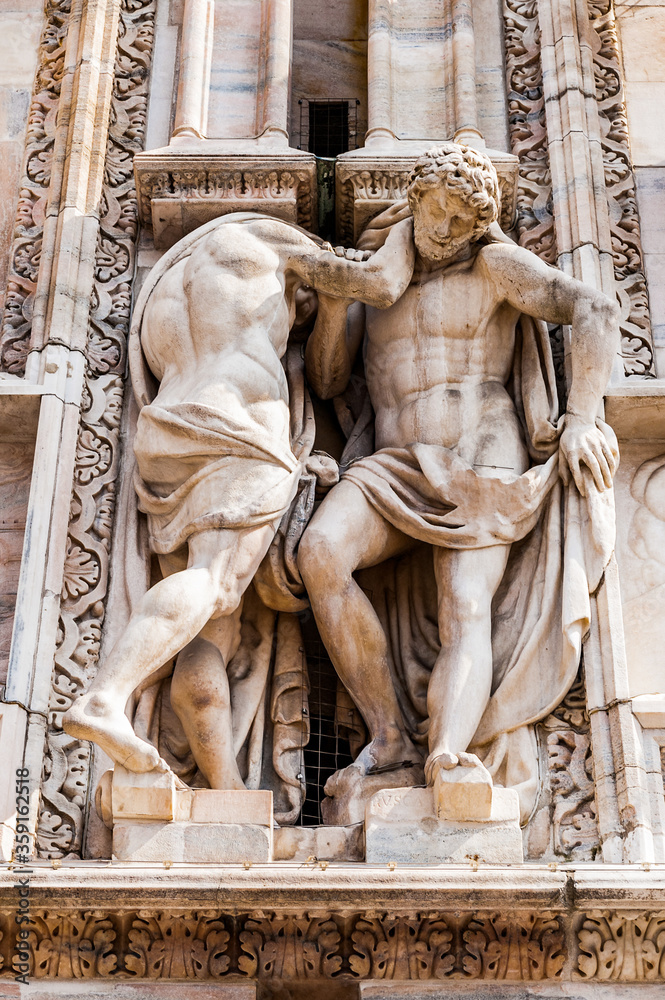 It's Figures on the Milan Cathedral (Duomo di Milano), the largest cathedral in Italy