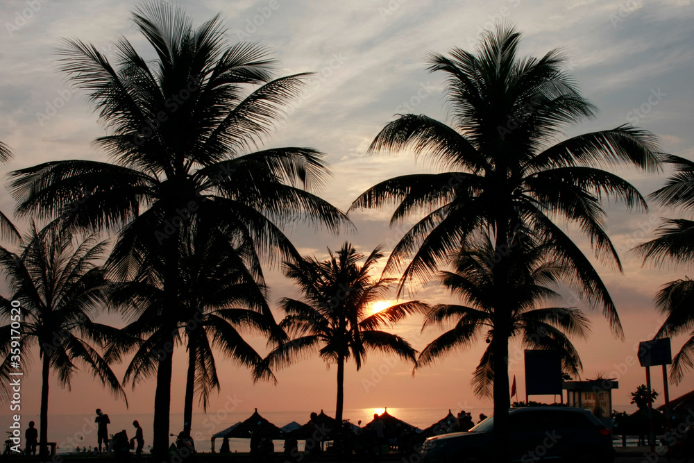 Obraz premium sunset on the beach