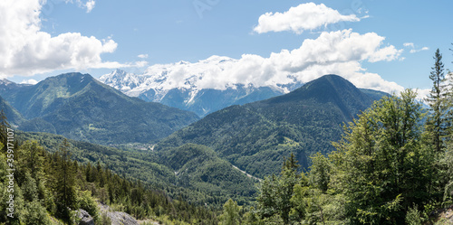Massif du Mont Blanc en été
