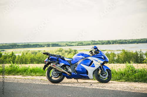Niebieski motocykl