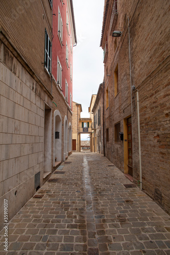 Recanati Alley perspective view  nobody around 