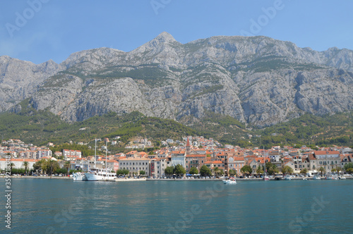 Panoramic view of the Croatian town of Makarska on a summer day. © Giambattista