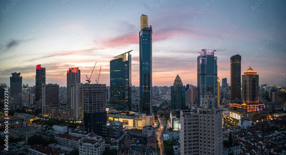 Fototapeta premium city skyline in shanghai china