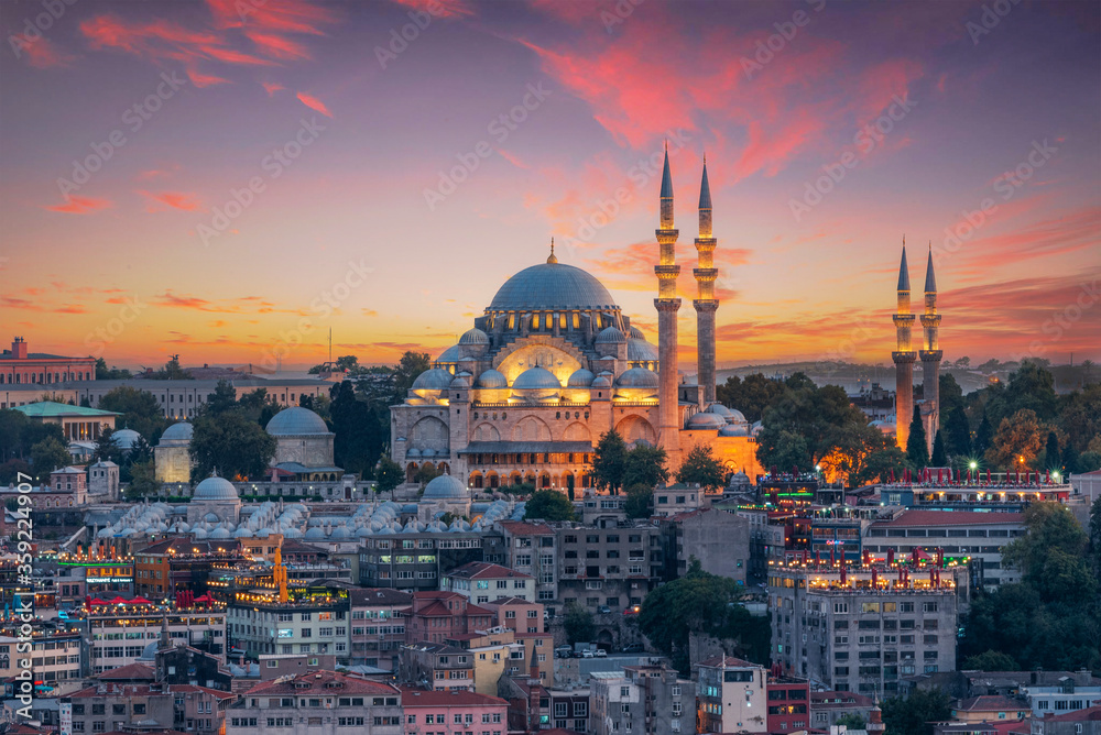 Naklejka premium Beautiful Sunset View of the Historical Suleiman Mosque patio, 
