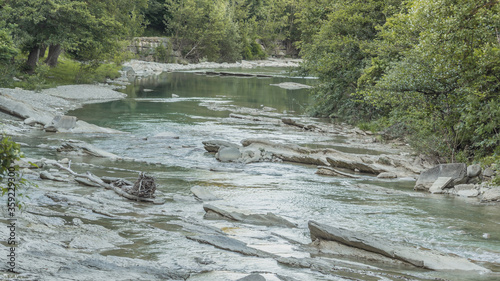 Rzeka Bidente przepływająca przez środkowe Włochy w regionie Emilia Romagna.