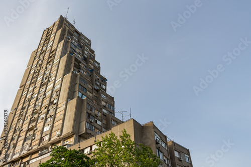 Obraz na płótnie Eastern City Gate of Belgrade (Rudo) is a complex of three large residential buildings situated in the neighborhood of Konjarnik. It is among the most prominent structures along city skyline. w salonie
