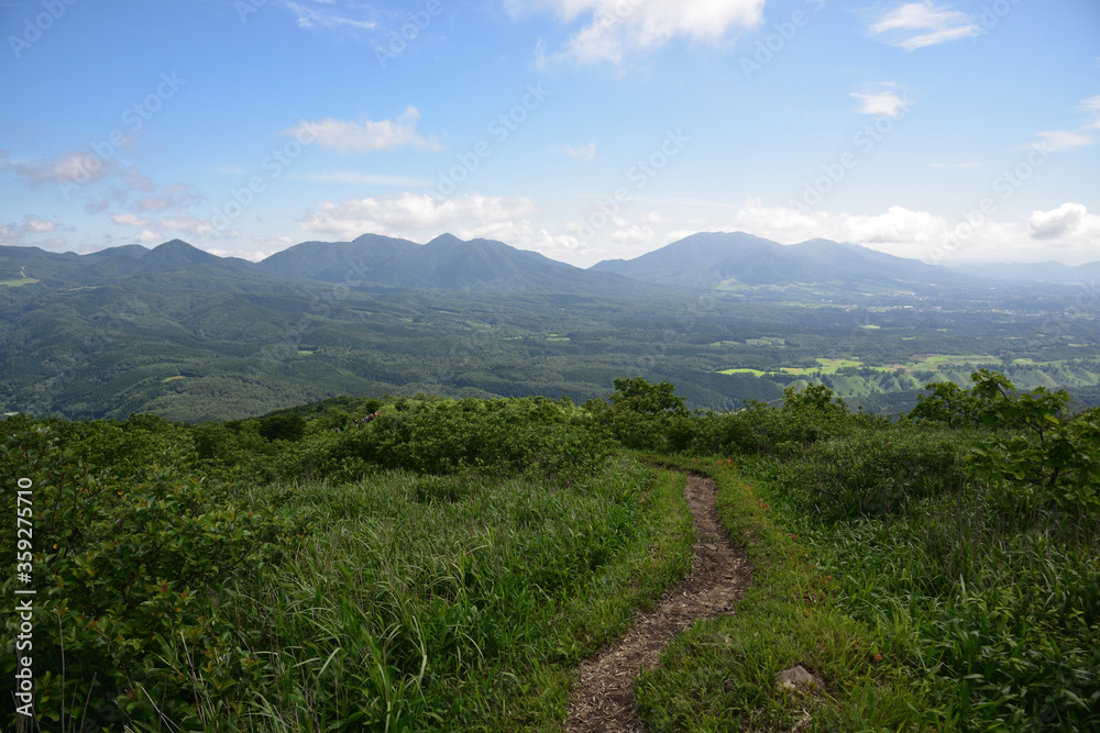 Fototapeta premium 日本の岡山県の美しい山の景色