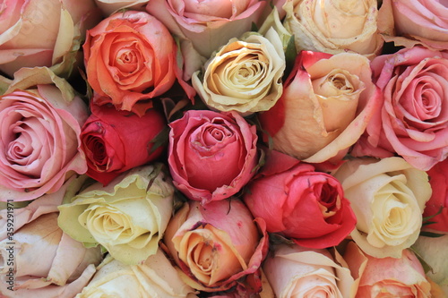 Pastel rose wedding flowers © Studio Porto Sabbia