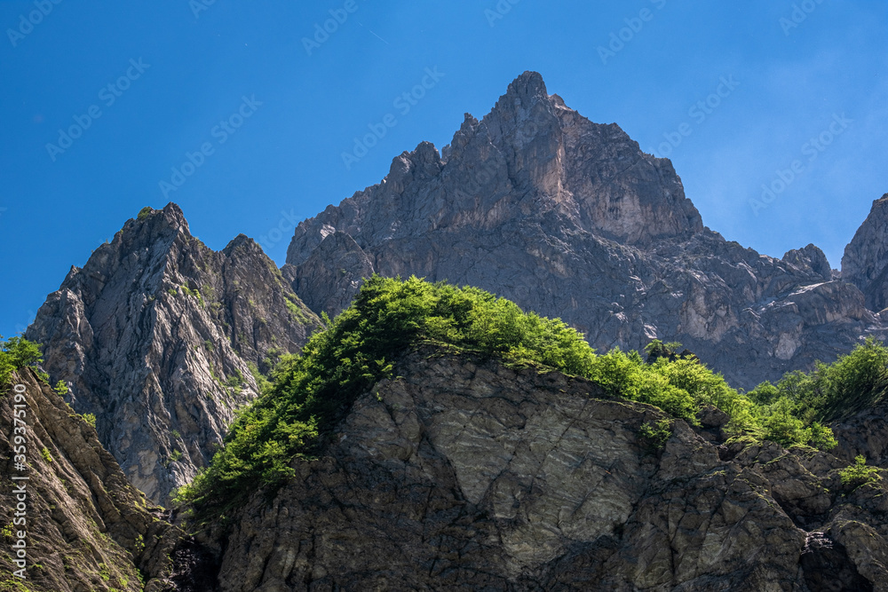Fototapeta premium Montagne del Gran Sasso a primavera