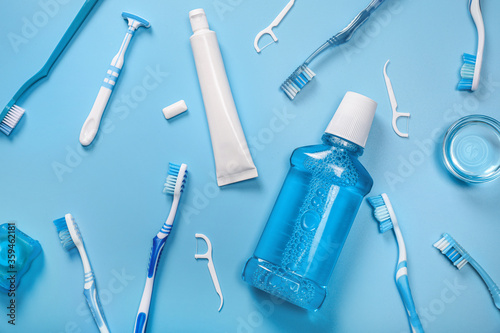 Cuadro en lienzo Various dental care products