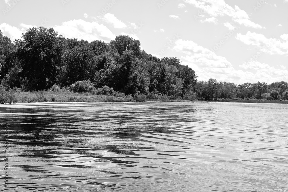 Fototapeta premium Black and white river landscape