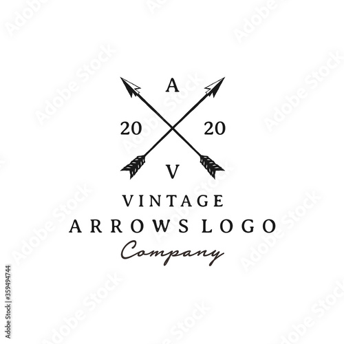 Vintage Rustic Hipster Crossed Arrow logo design