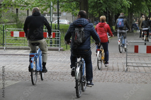 Fototapeta Naklejka Na Ścianę i Meble -  Biking in the city