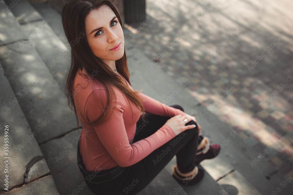 Fototapeta premium beautiful model on the city streets