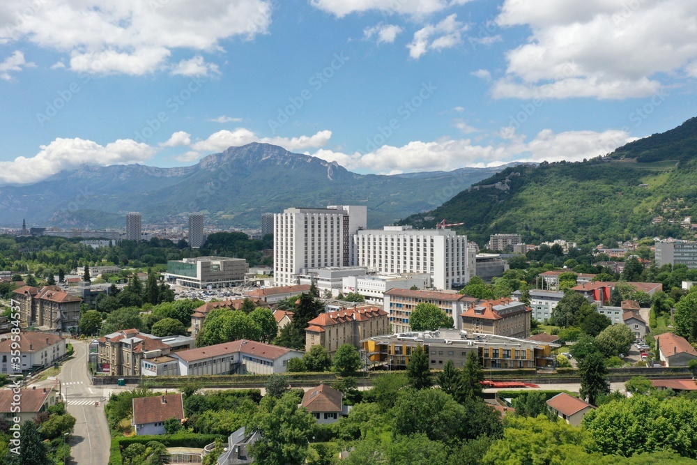 CHU Centre Hospitalier Universitaire - Hôpital de Grenoble