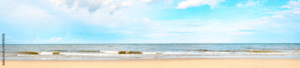 Banner screen sea beach with blue sky and nobody in the picture.