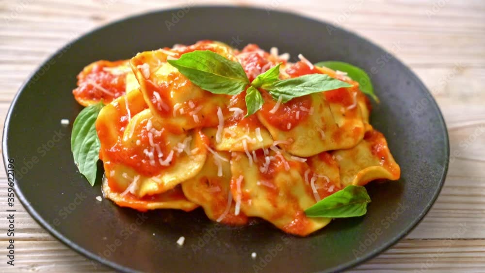 Ravioli with tomato sauce and basil Ravioli with tomato sauce and basil