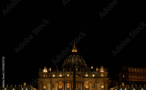 Vaticano di notte