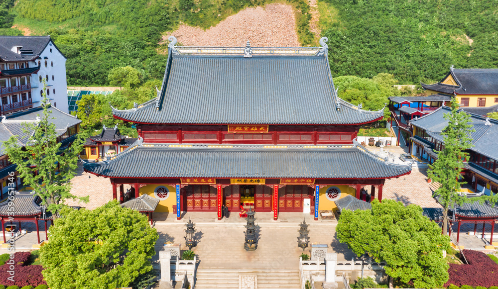 Hengshan temple, Taihu Lake scenic spot, Wuxi City, Jiangsu Province, China