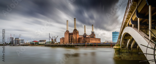 Tablou canvas Battersea Power Station on the south bank of the river Thames in London