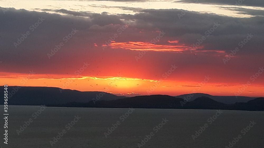 Fototapeta premium sunset in the mountains