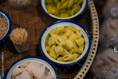  Many kinds of pickled fruit